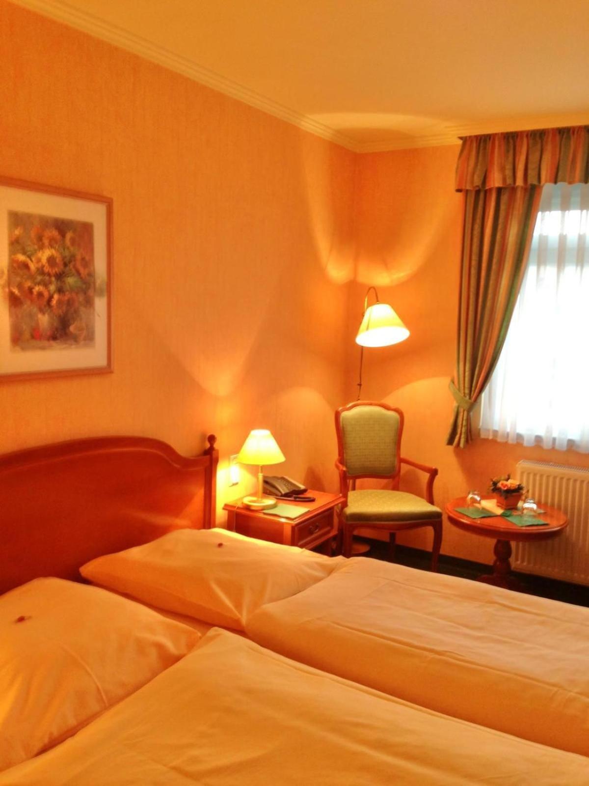 Pension Alter Kutschenbauer Wernigerode Ruang foto
